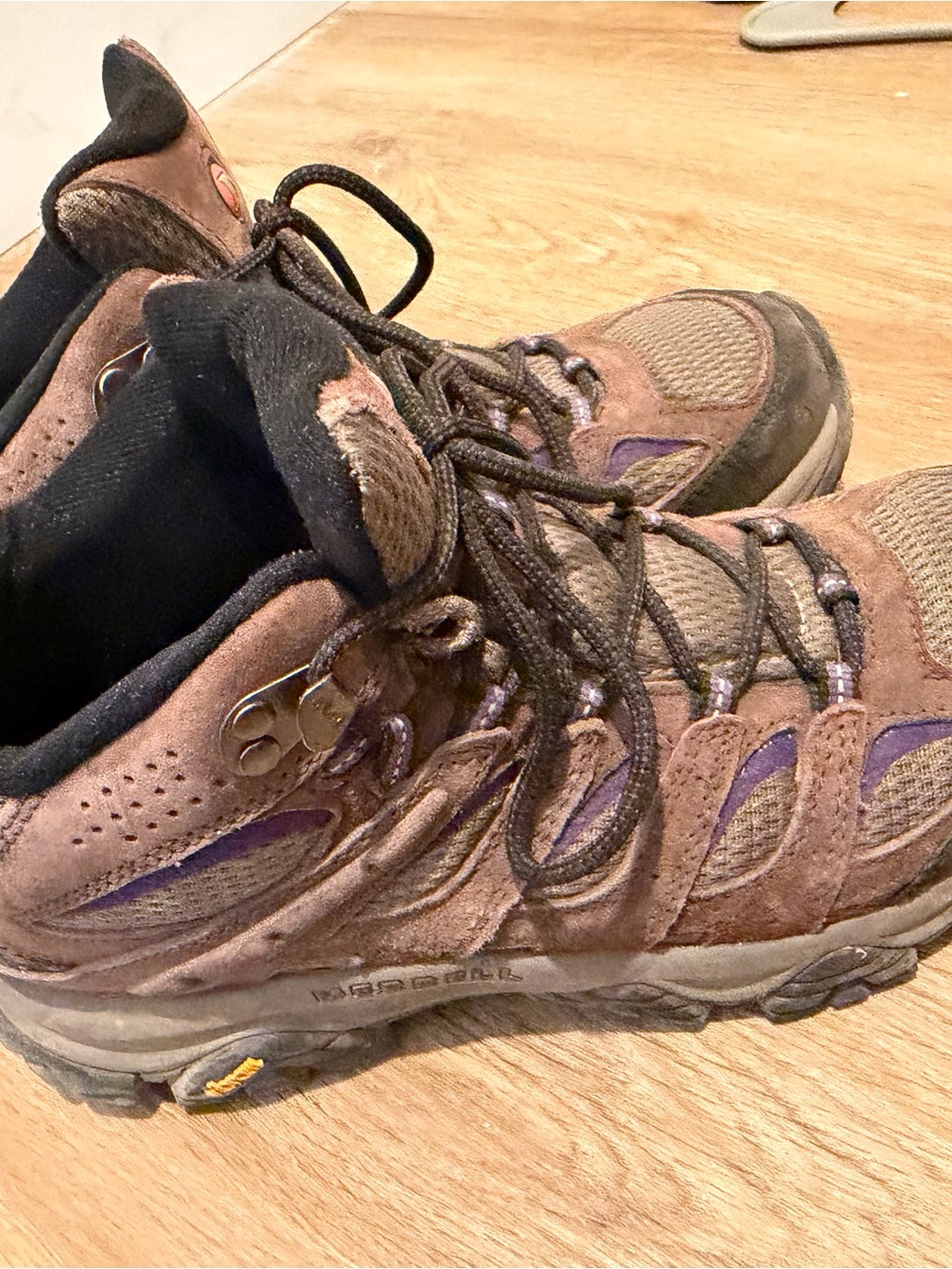 Merrell Moab 3 Mid Waterproof women’s hiking boots - Size 8.5